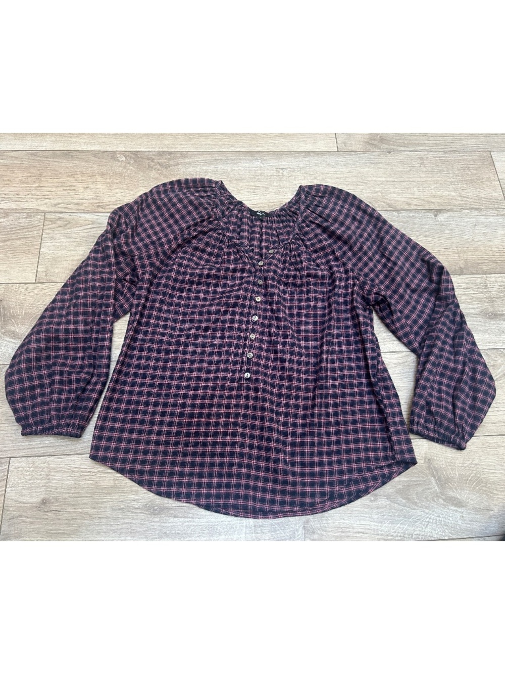 Rails Checked Button-Front Indi Top - Picture 6 of 9